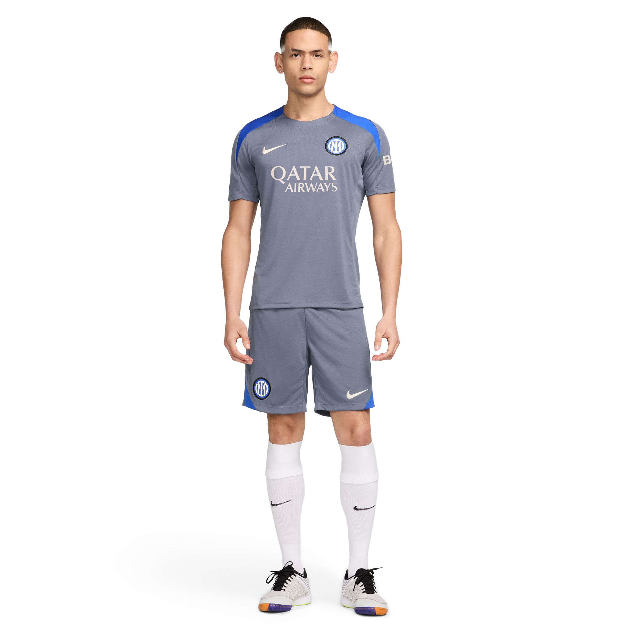 IM NIKE 2024-25 男性用トレーニングシャツ | インテル