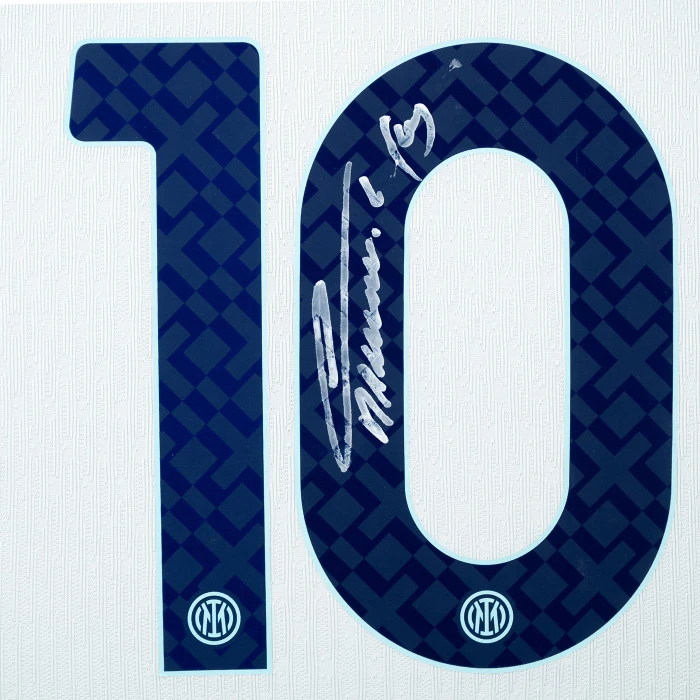 INTER AWAY MATCH JERSEY 2025/26 SIGNED LAUTARO
